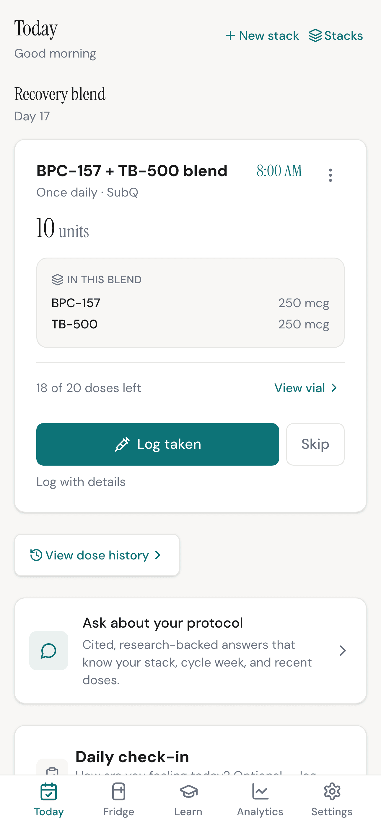 Peplo dosing a BPC-157 + TB-500 blend: a 10-unit draw split per compound (250 mcg each) by the blend ratio